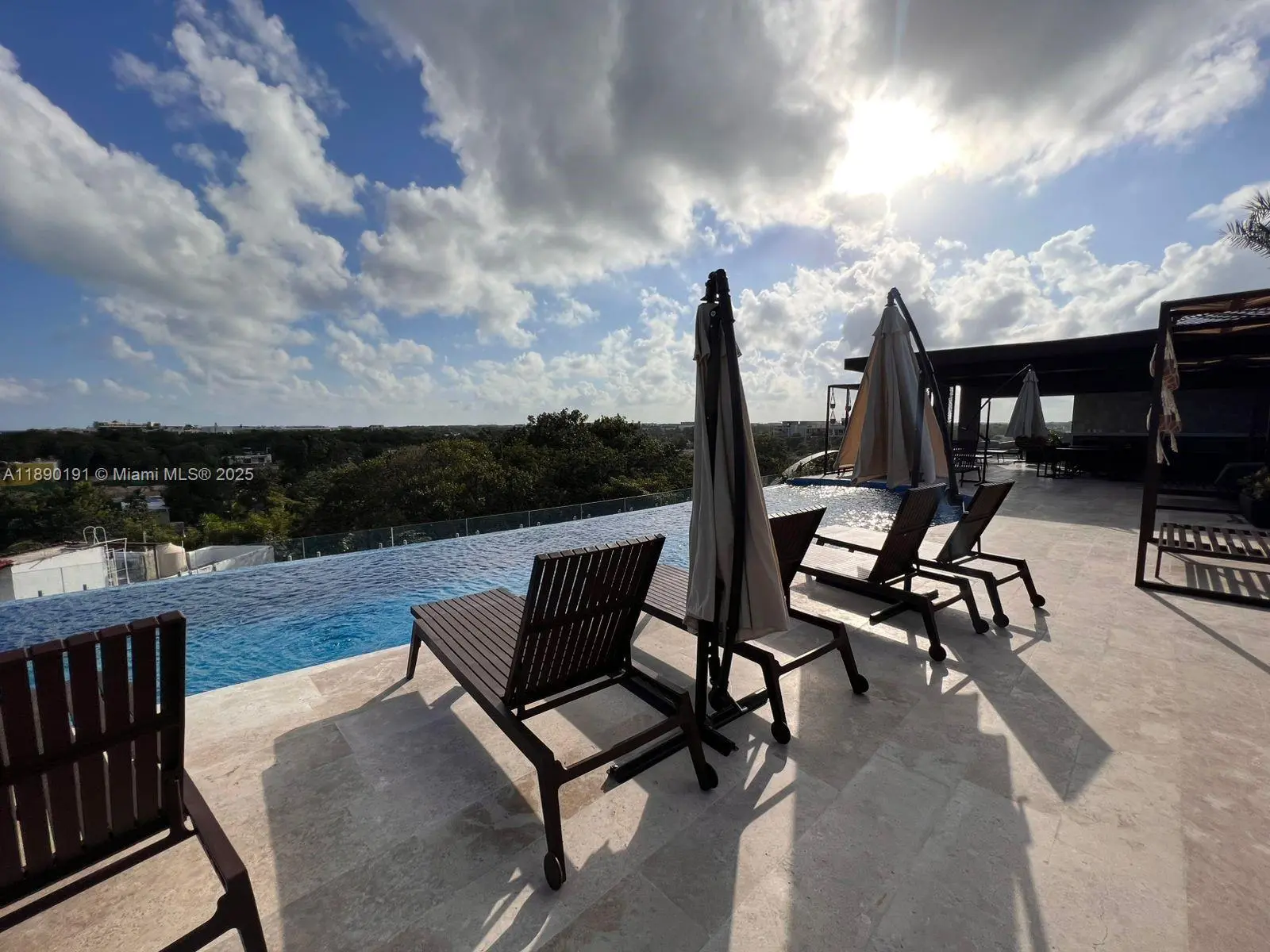 Photo of Listing #A11890191