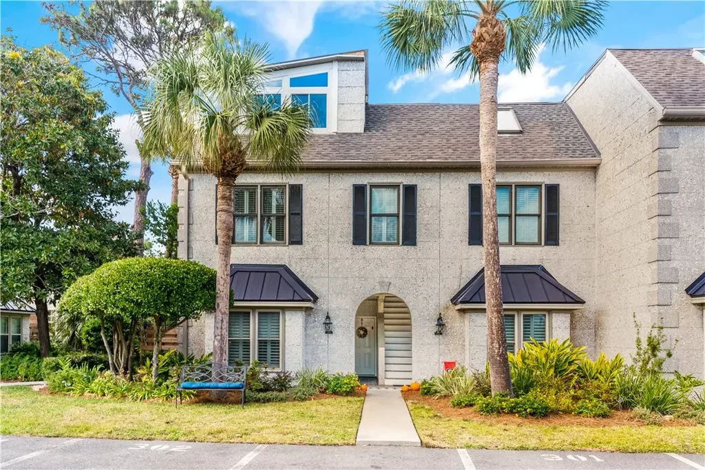 1035 Beachview Drive 201, St Simons Island