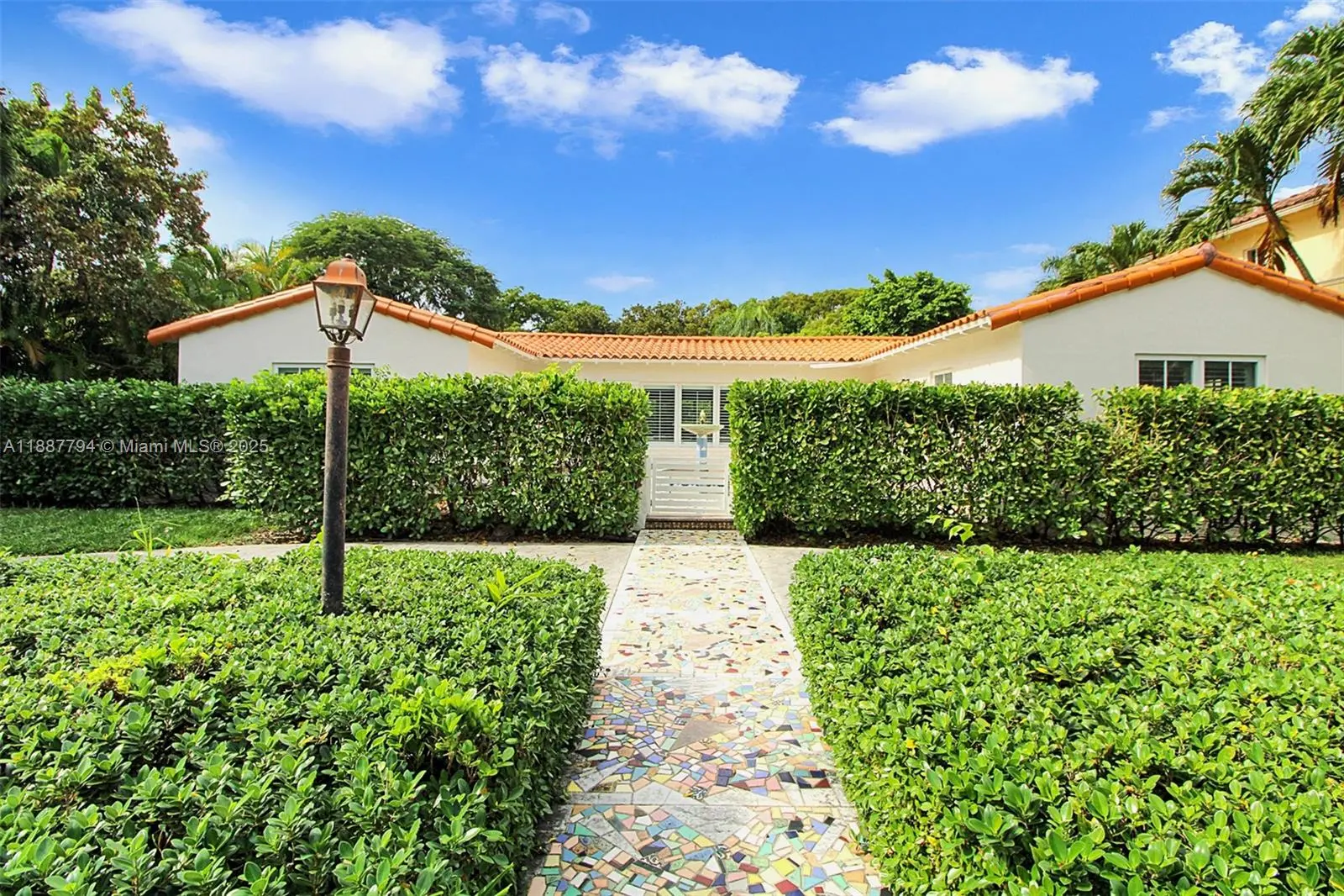 Photo of Listing #A11887794