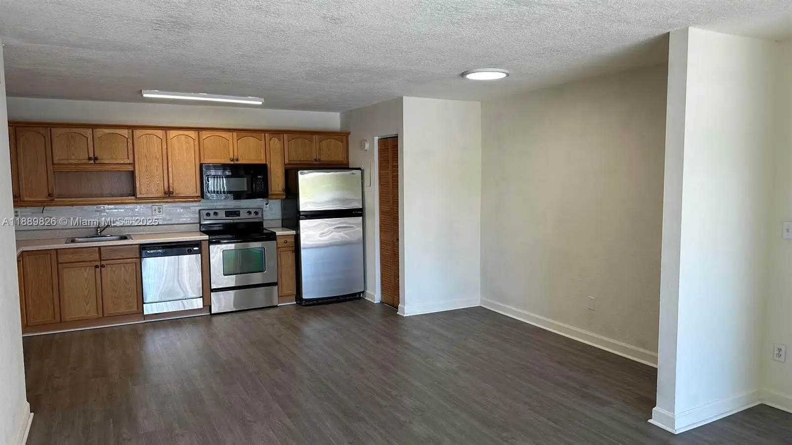 Photo of Listing #A11889826