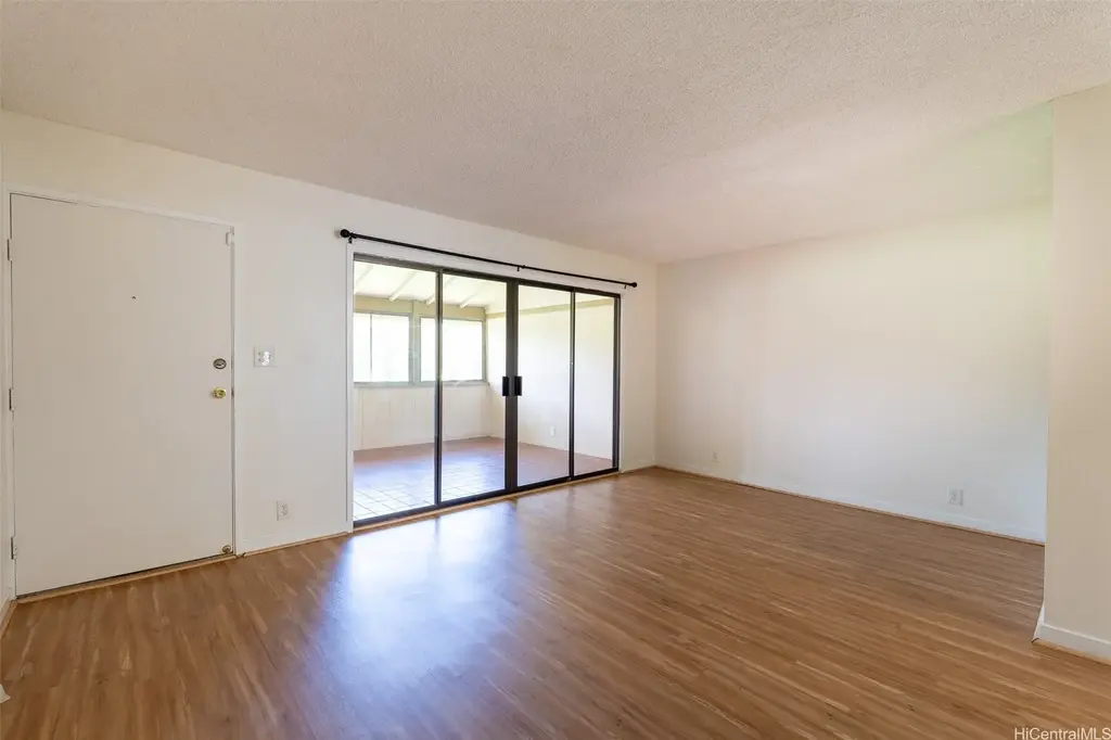 95-054 Hokuiwa Street # 221, Mililani