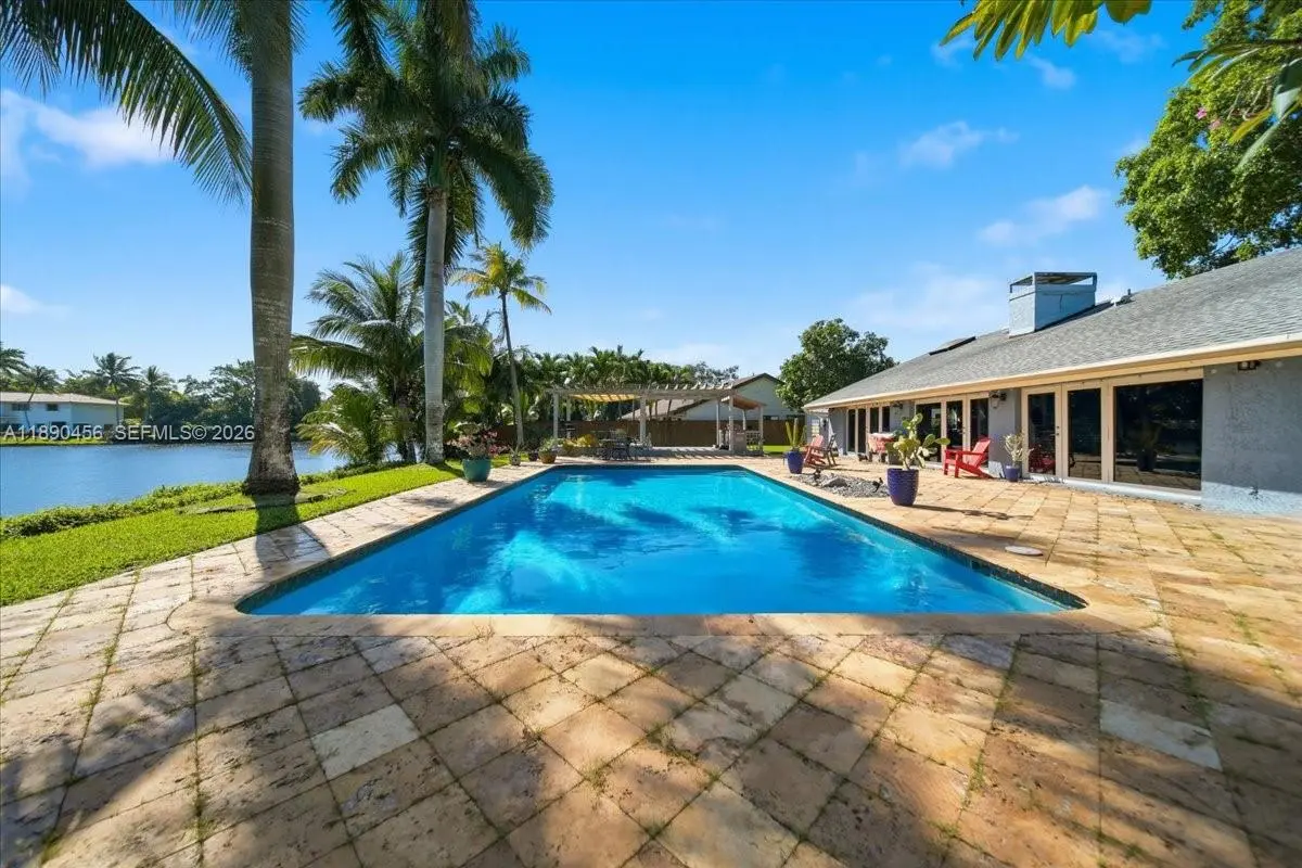 Photo of Listing #A11890456