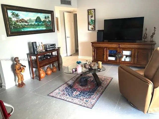 Photo of Listing #A11890465