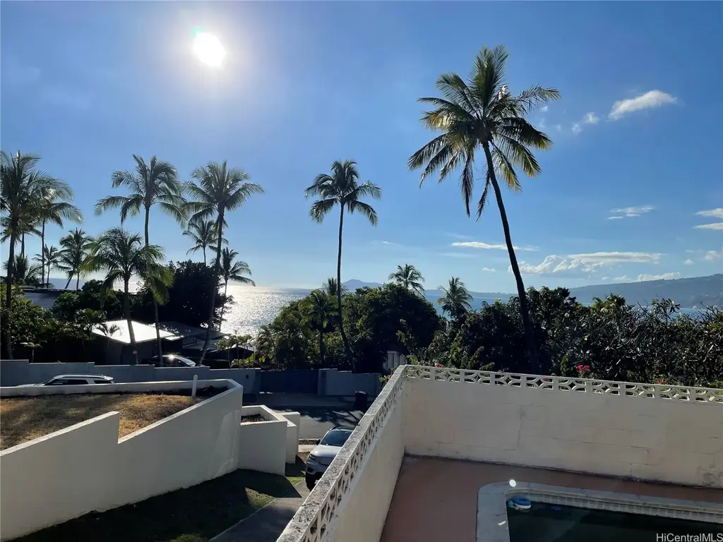 73 Hanapepe Loop, Honolulu