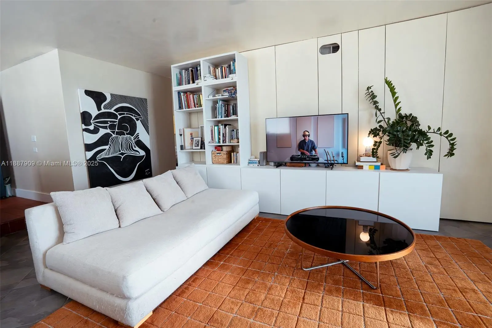 Photo of Listing #A11887909