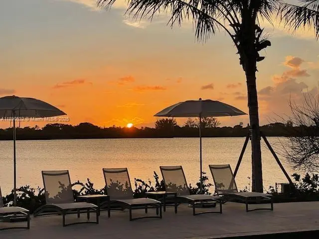 Photo of Listing #A11890532