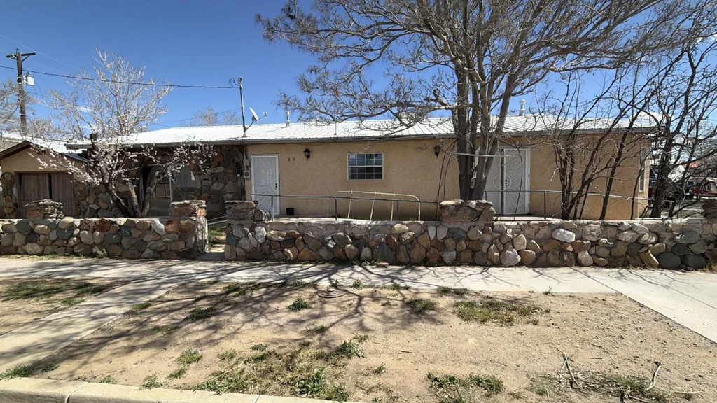 300 Wisconsin Street, Belen