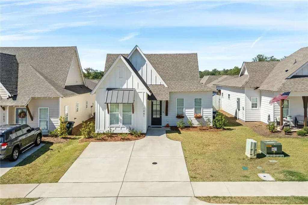 1061 Woodland Cir, Opelika