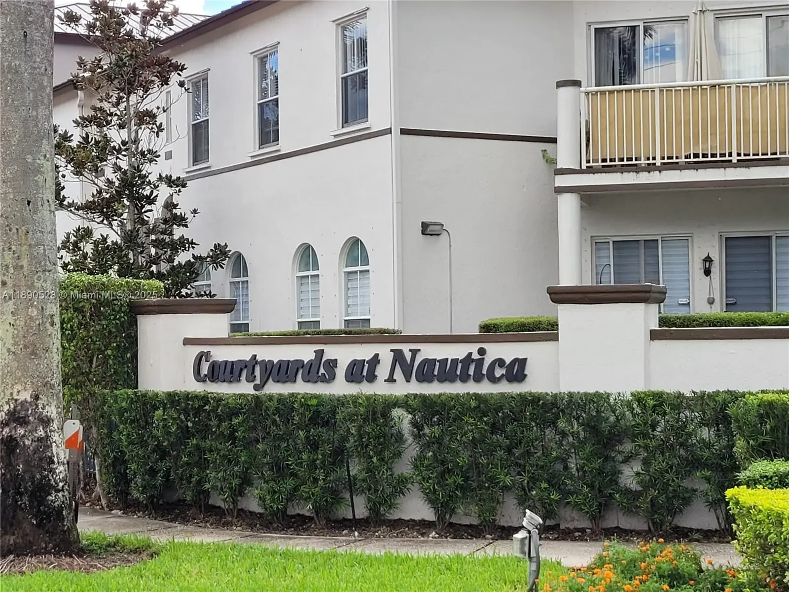 Photo of Listing #A11890528