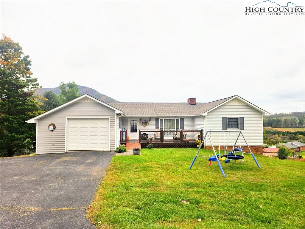 237 Valley View, Jefferson