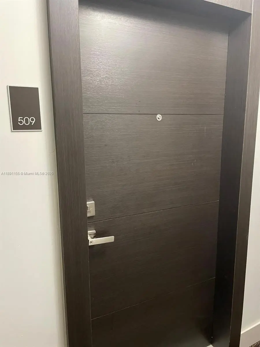 Photo of Listing #A11891155