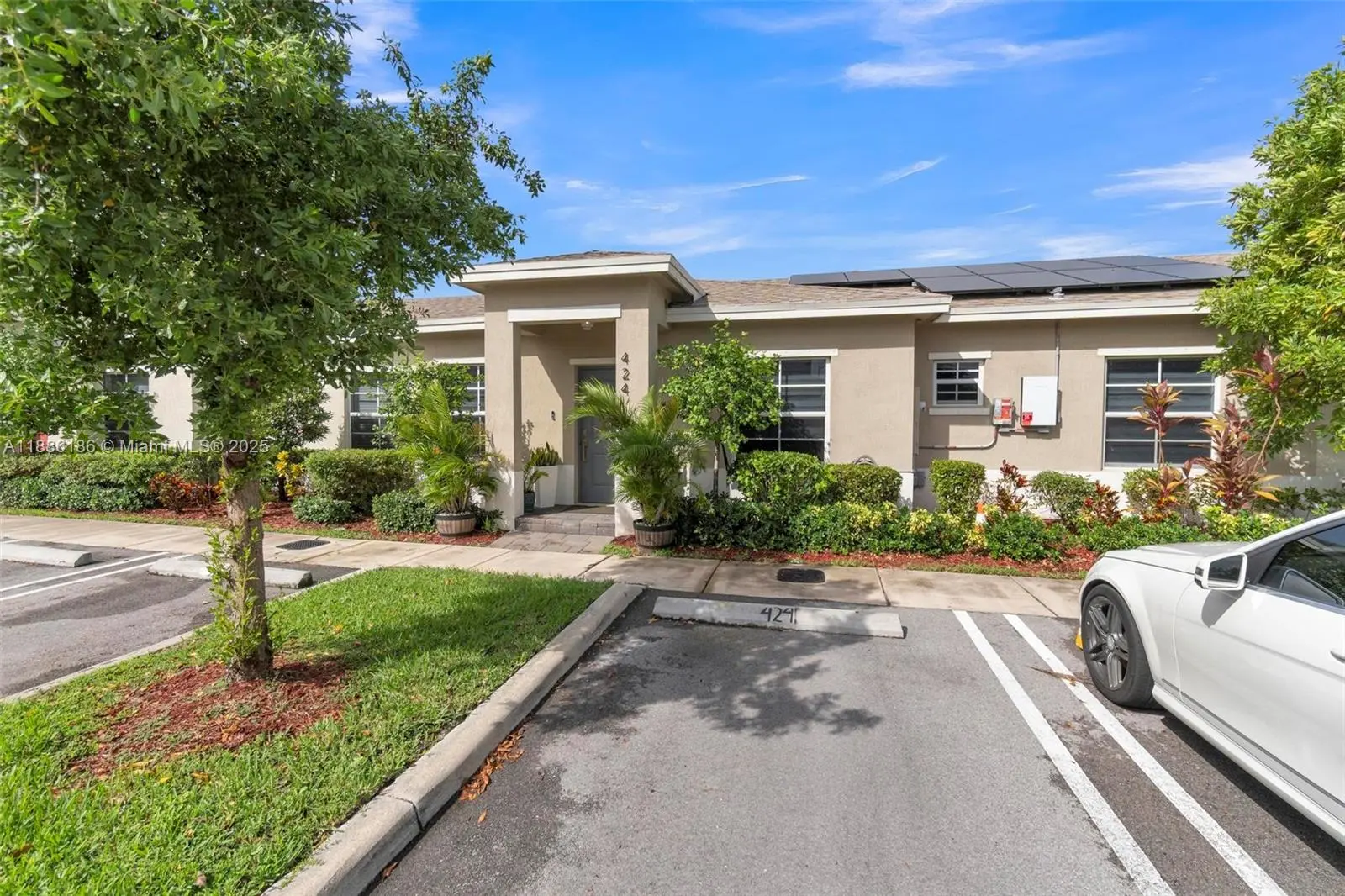 Photo of Listing #A11886186