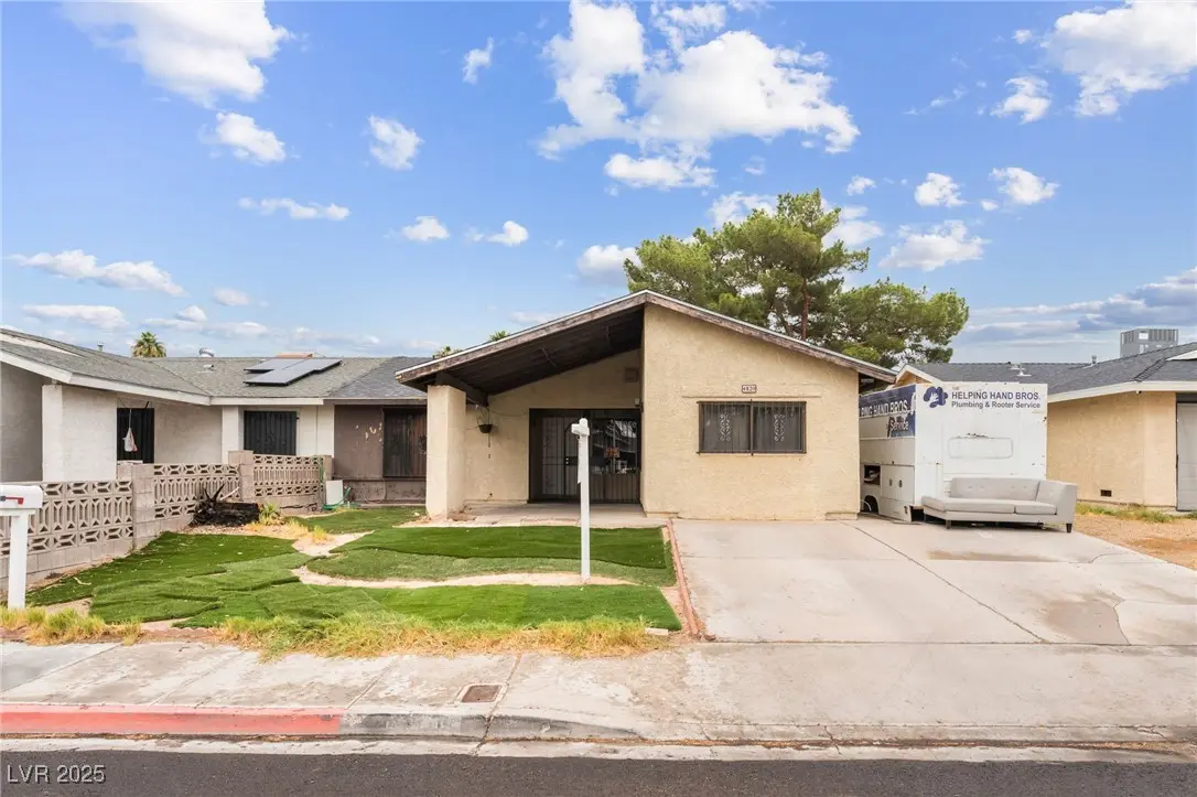 Photo of Listing #2725364