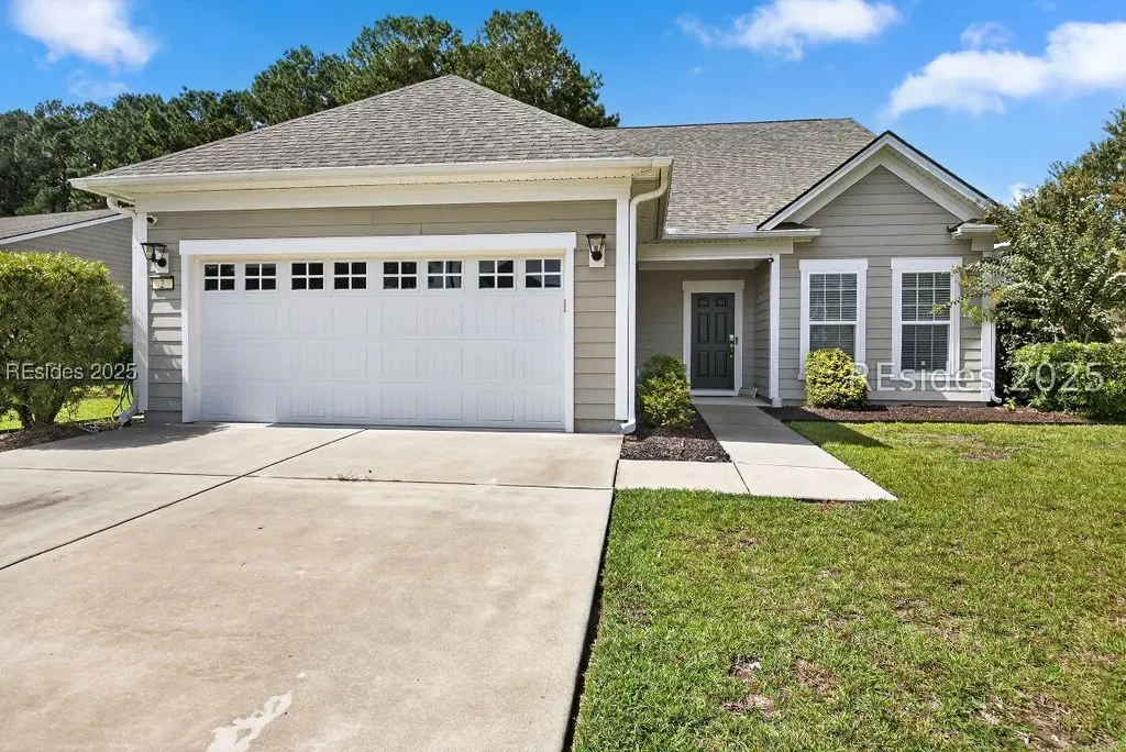 2 Bainbridge Way, Bluffton