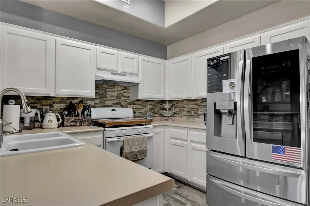 Photo of Listing #2725374