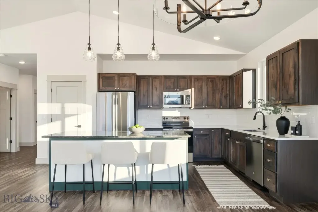 310 S Crispin Street, Manhattan