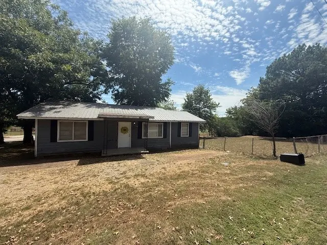 1160 Wood Street, Paris