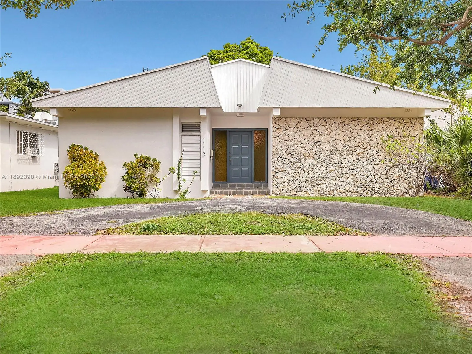 Photo of Listing #A11892090