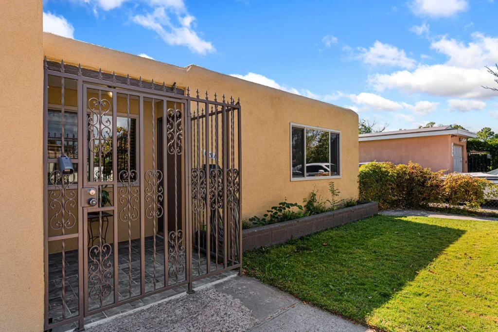 634 Gene Avenue Nw, Albuquerque