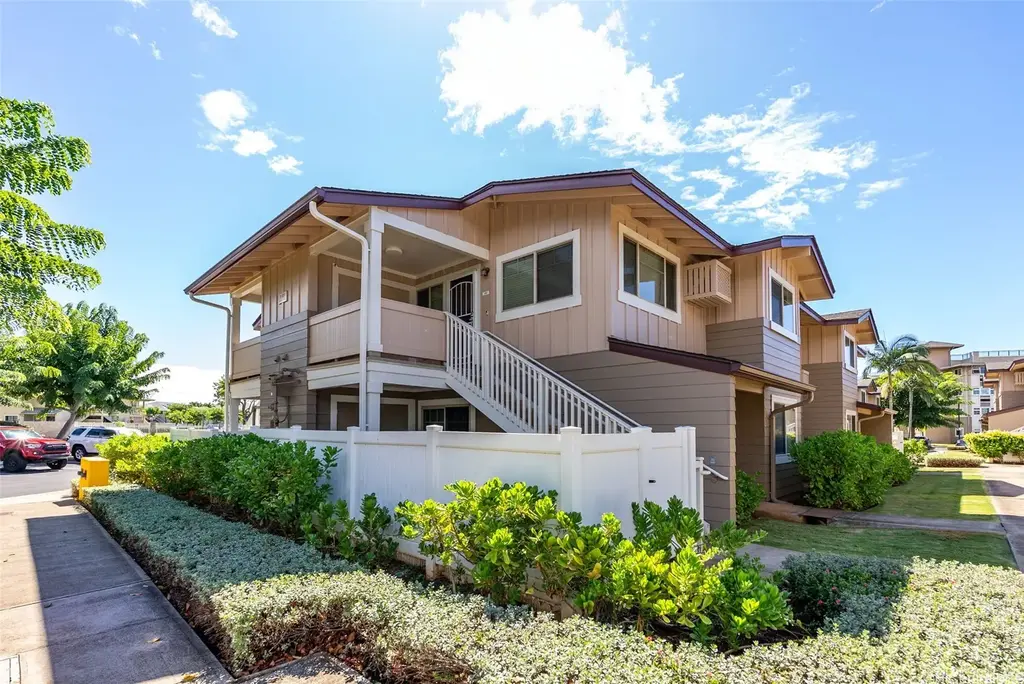 91-1017 Kamaaha Avenue # 102, Kapolei