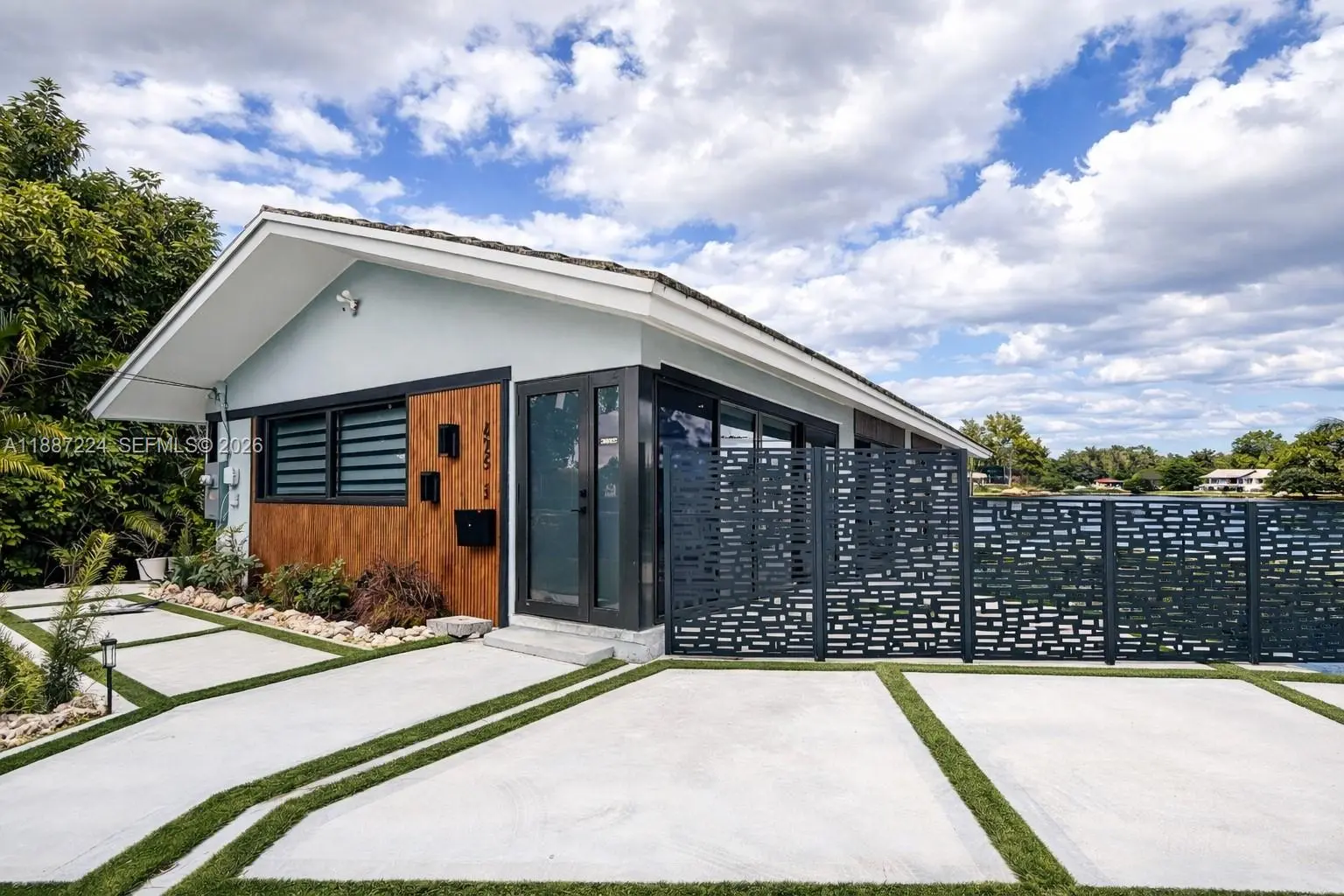 Photo of Listing #A11887224