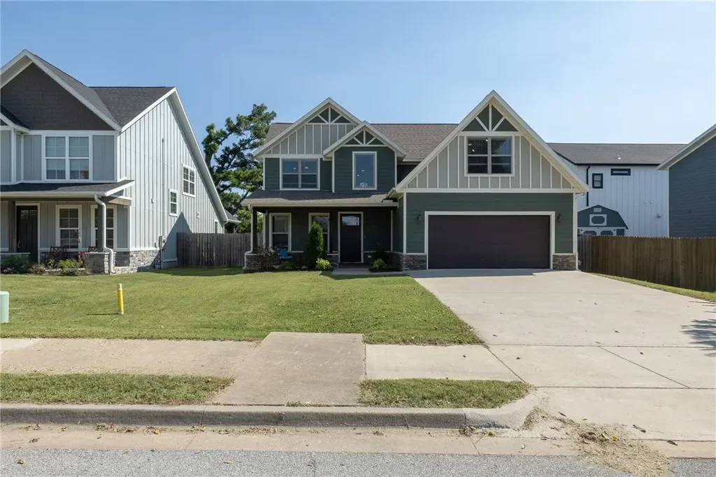 753 6th Street, Rogers