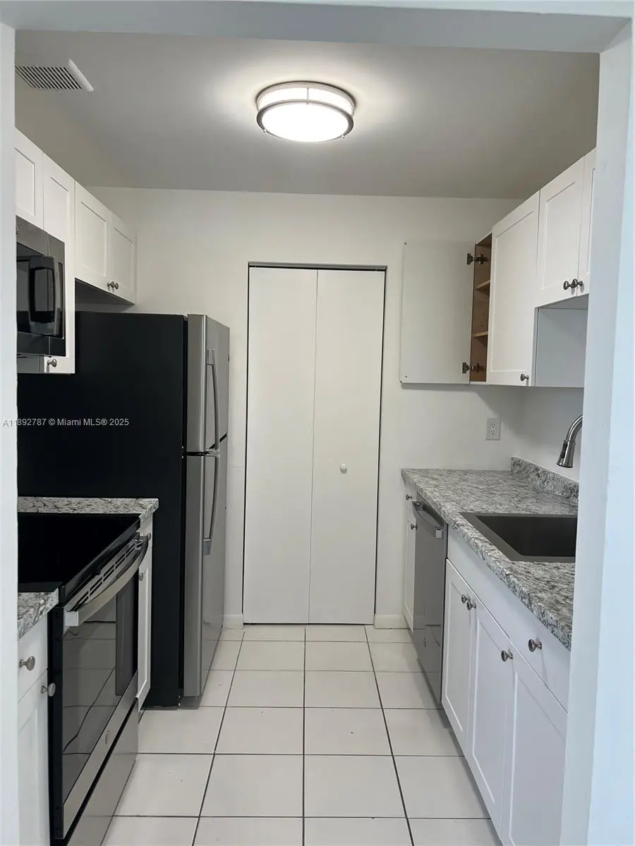 Photo of Listing #A11892787