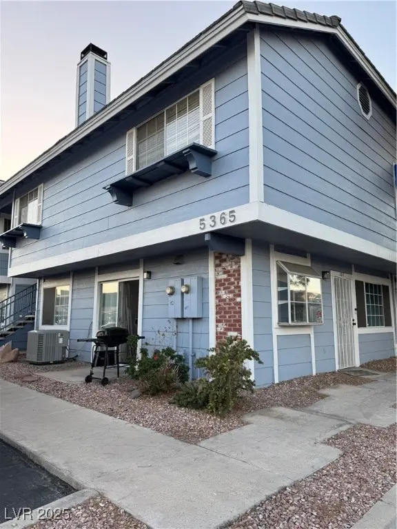 Photo of Listing #2725833