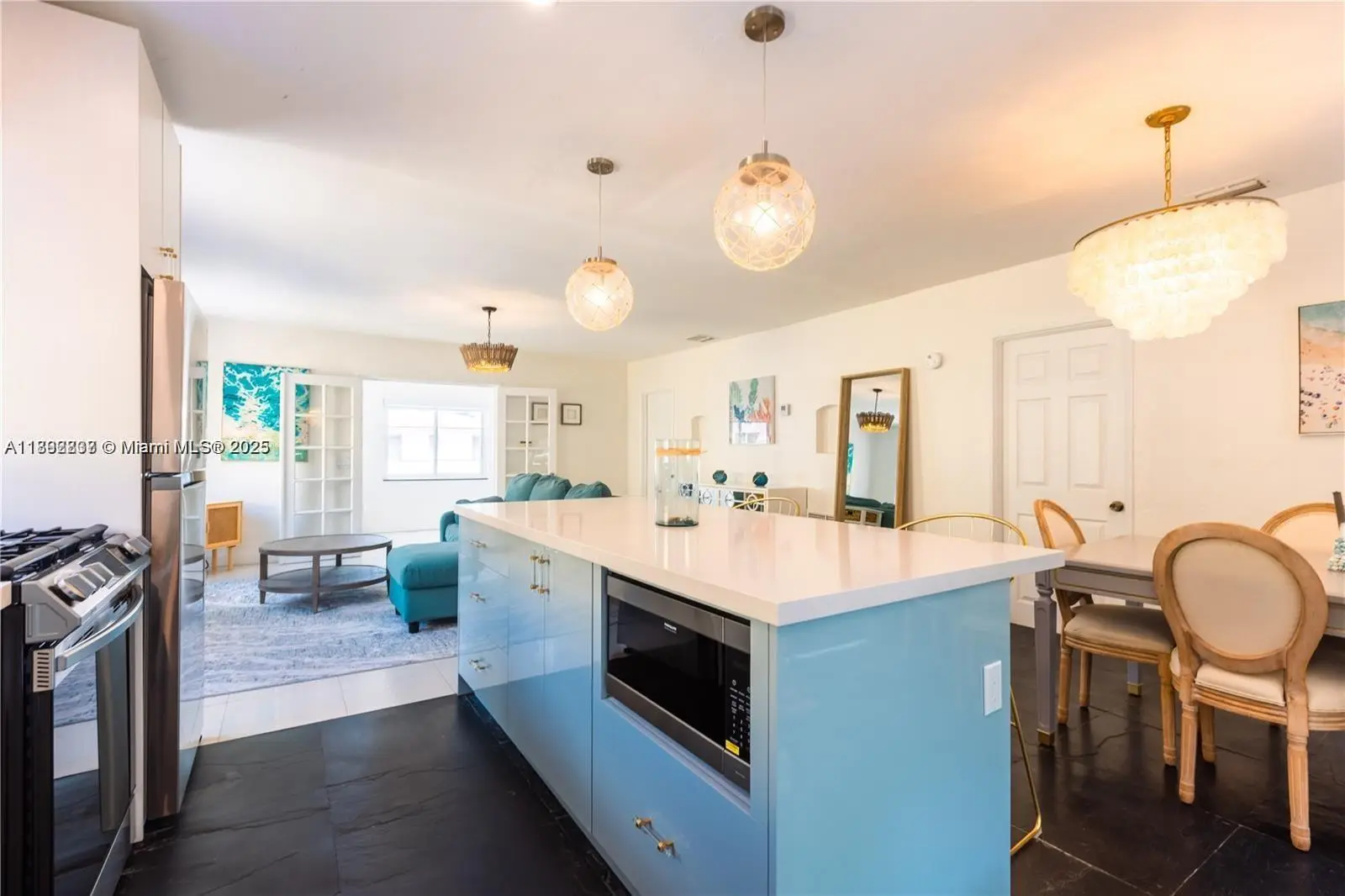 Photo of Listing #A11892837