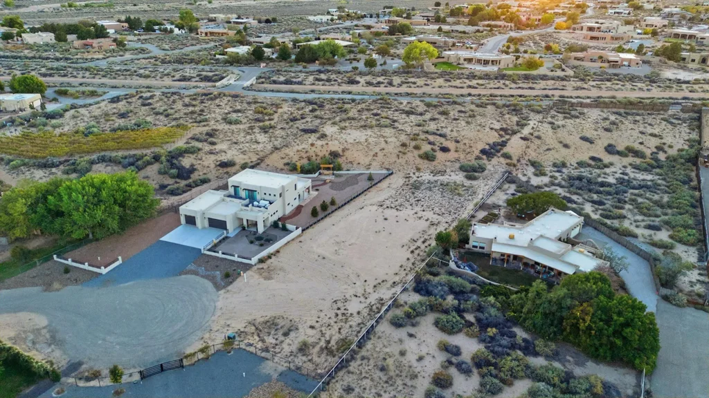 100 Camino De Claudio, Corrales