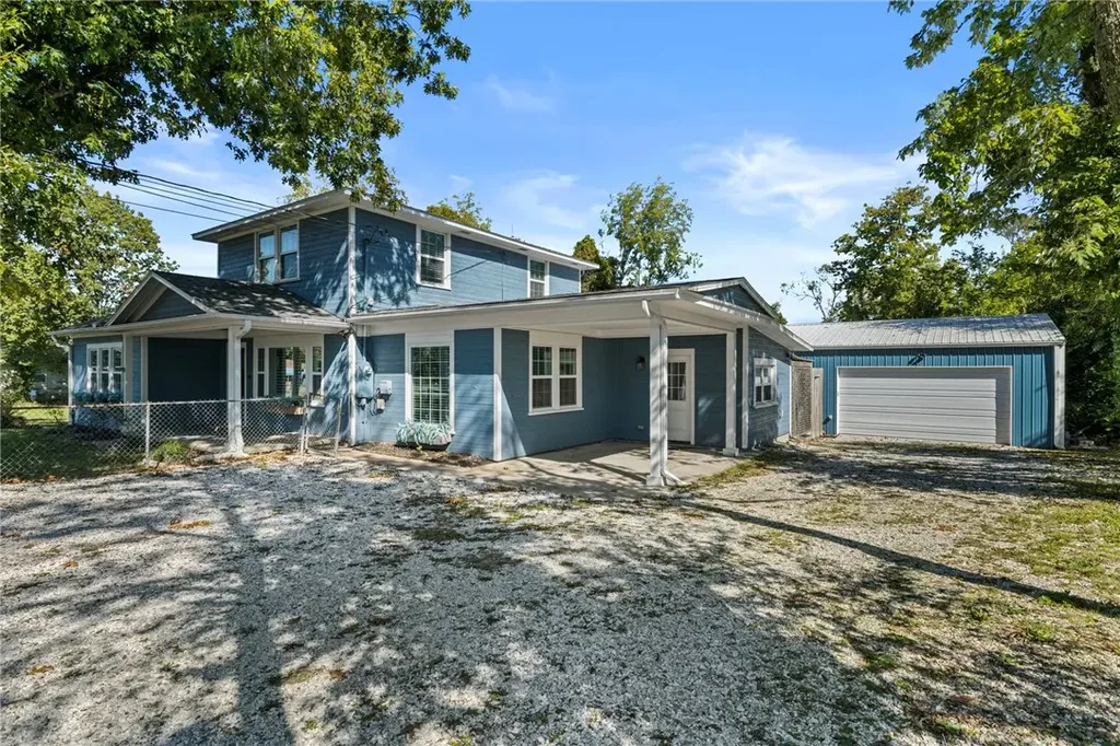 715 N C Street, Rogers