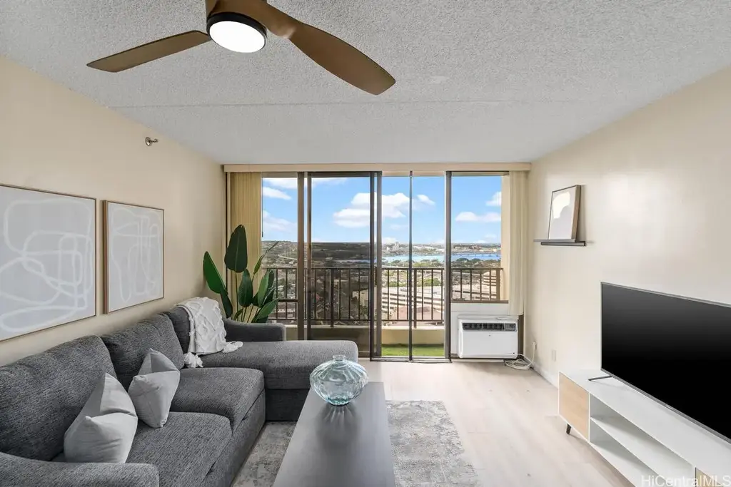 98-402 Koauka Loop # 2204, Aiea