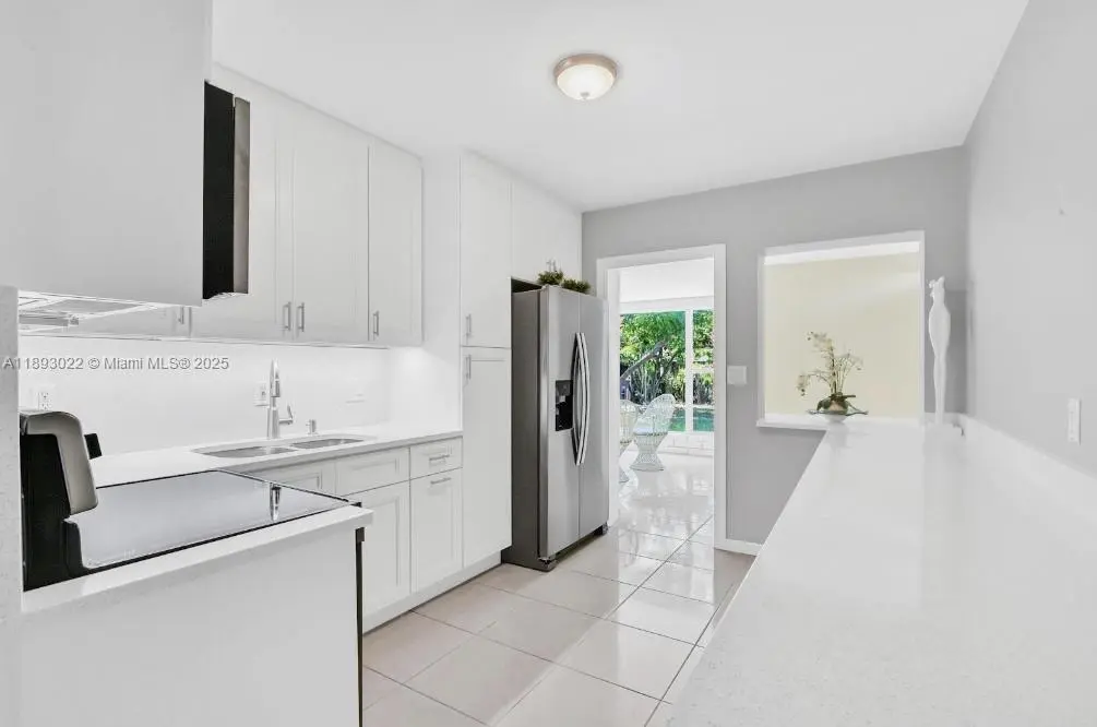 Photo of Listing #A11893022