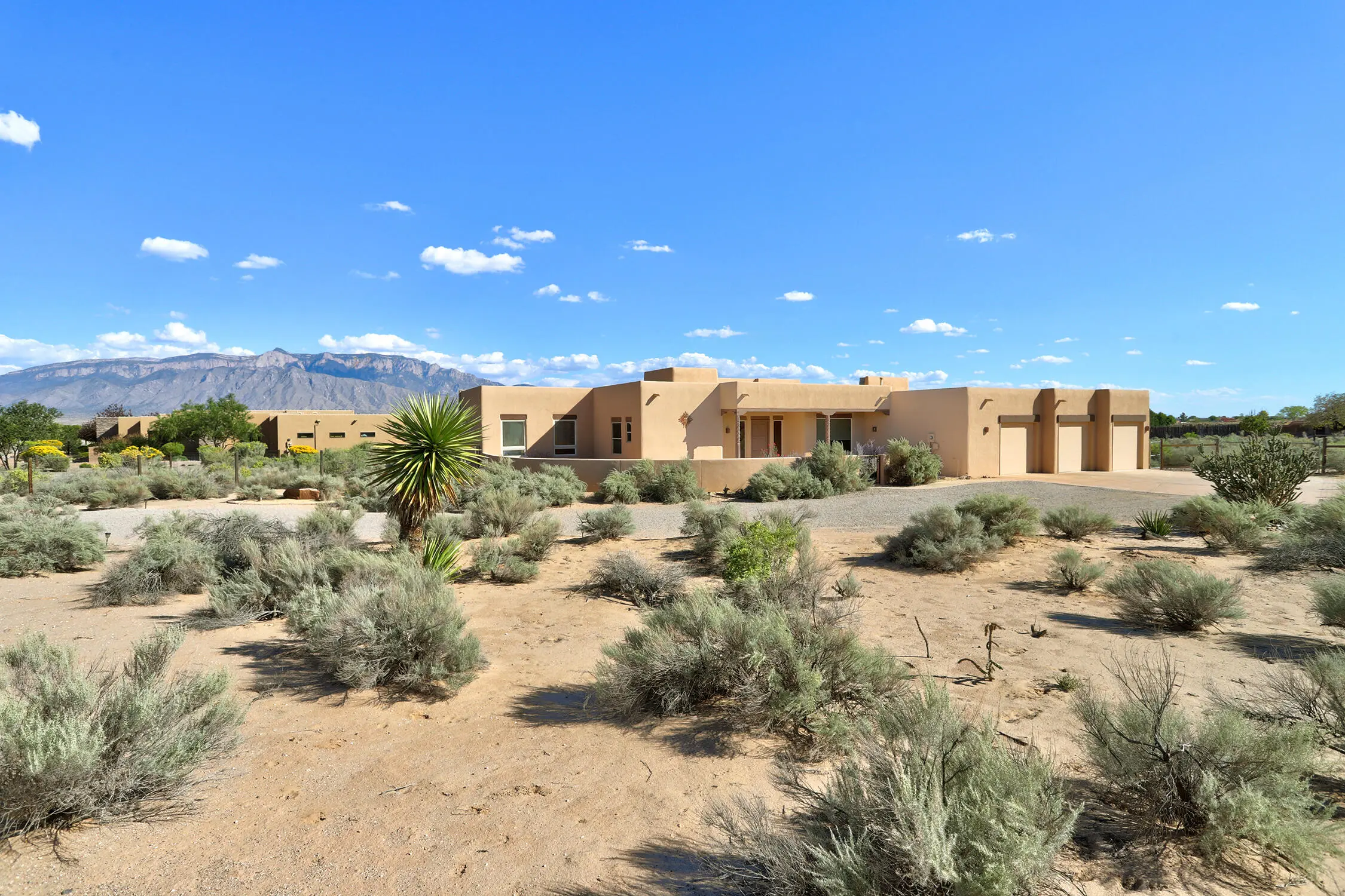 121 Todos Juntos Road, Corrales