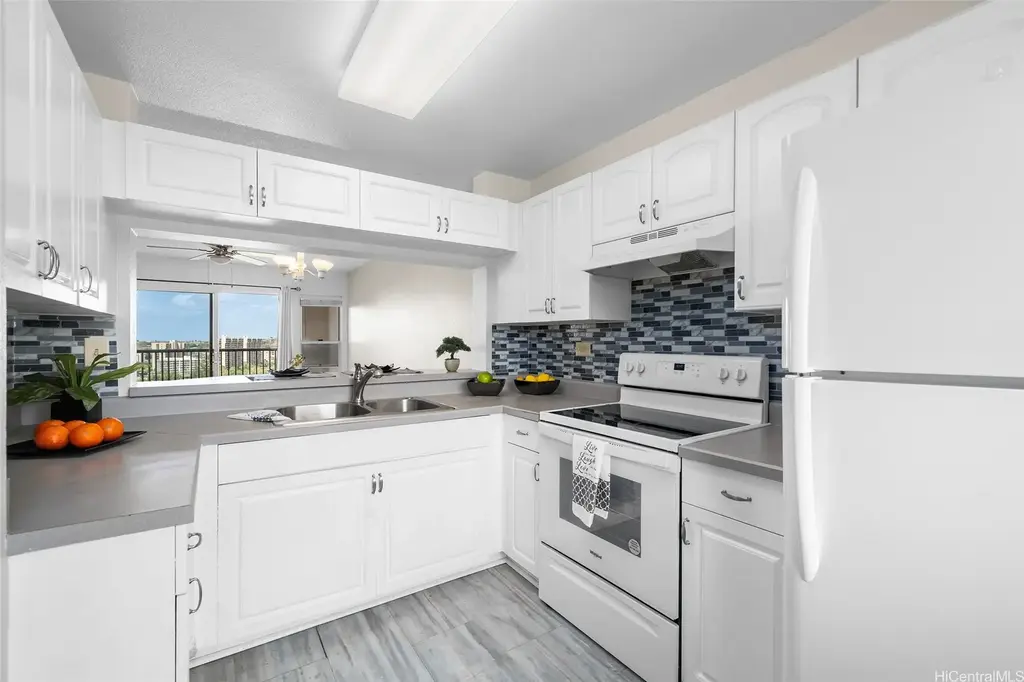 3075 Ala Poha Place # 1807, Honolulu