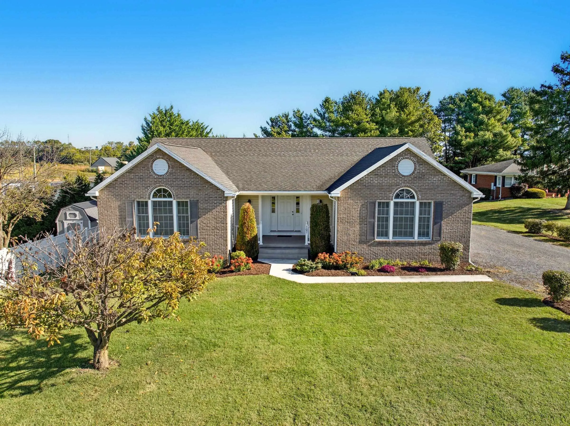 107 Shenell Dr, Mt Jackson