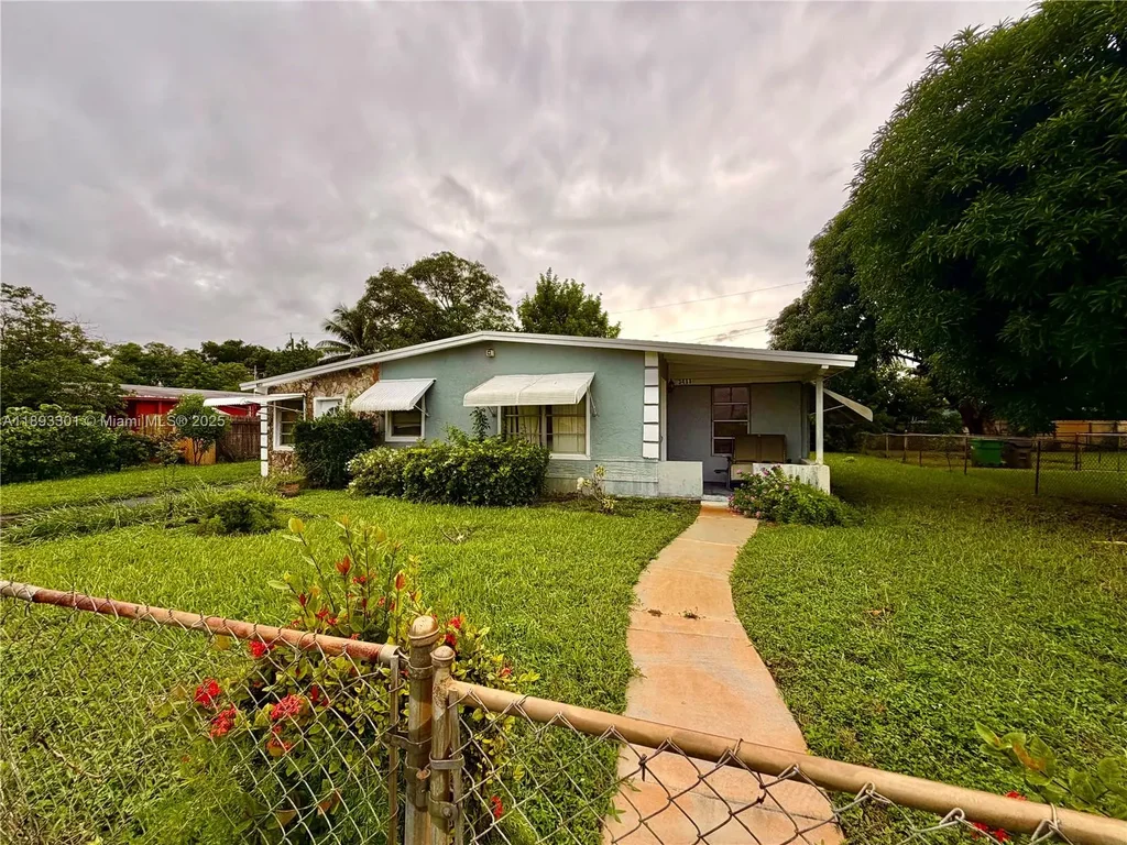 3411 Nw 5th Ct, Lauderhill