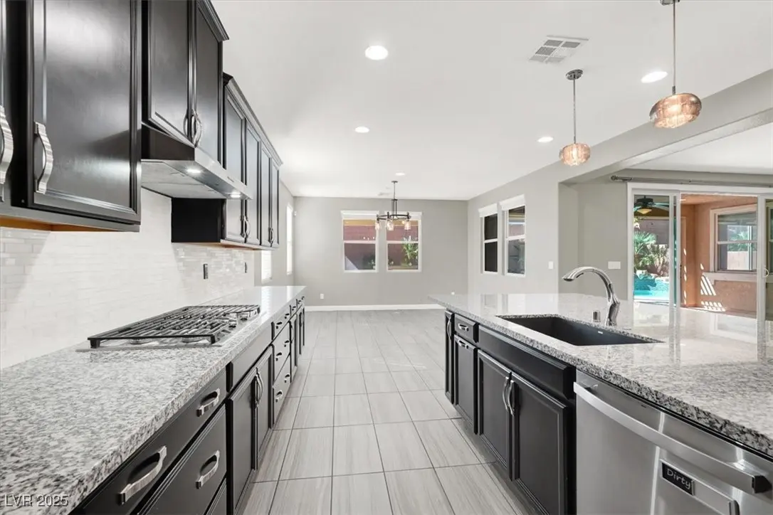 Photo of Listing #2725619