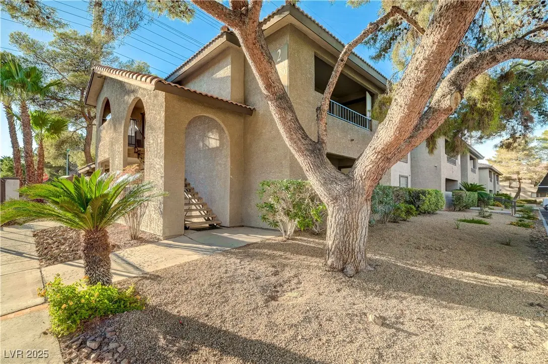 Photo of Listing #2725978