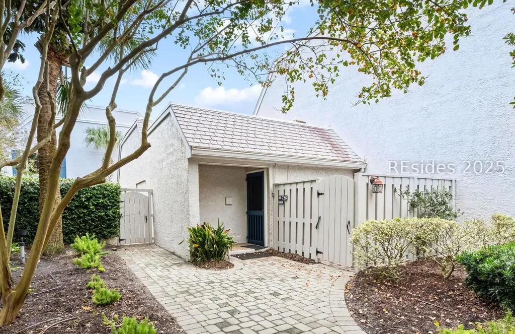 150 Lighthouse Road E-728, Hilton Head Island
