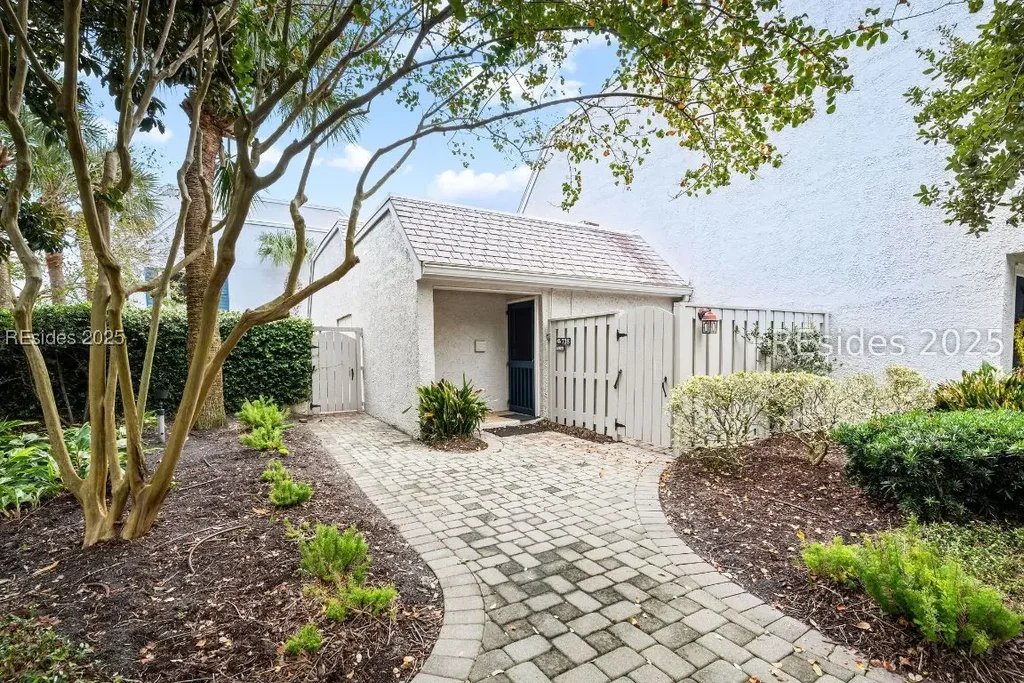 150 Lighthouse Road E-728, Hilton Head Island