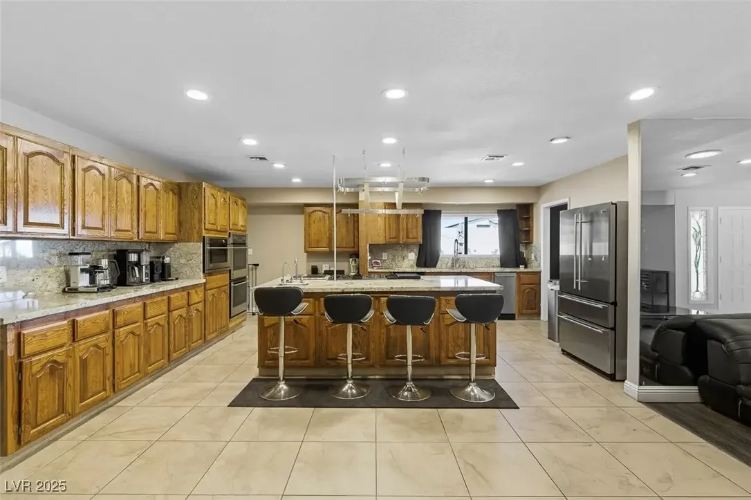 Photo of Listing #2724358