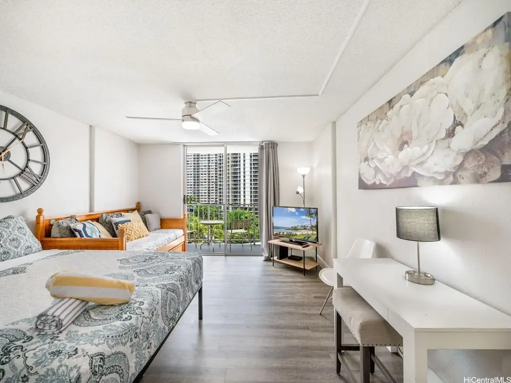 (unit #706) 1920 Ala Moana Boulevard, Honolulu