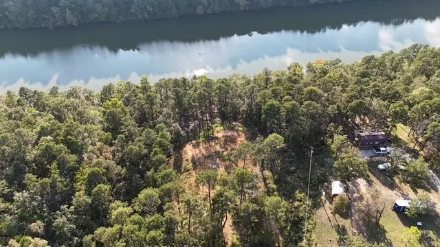 369 County Road 1721, London