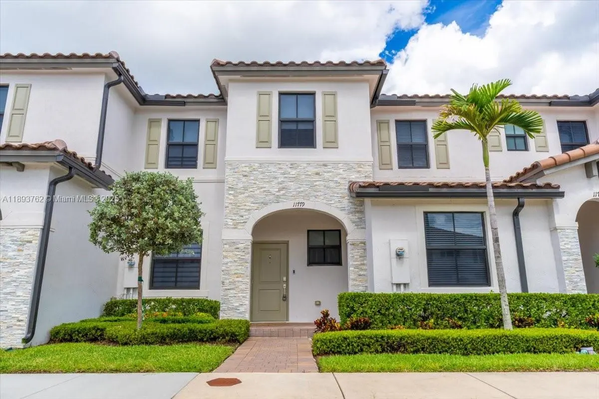 Photo of Listing #A11893762