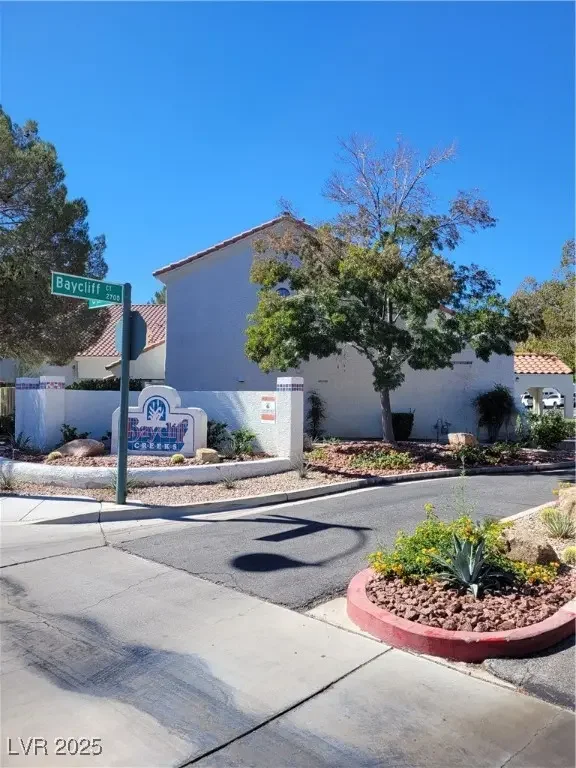 Photo of Listing #2725537