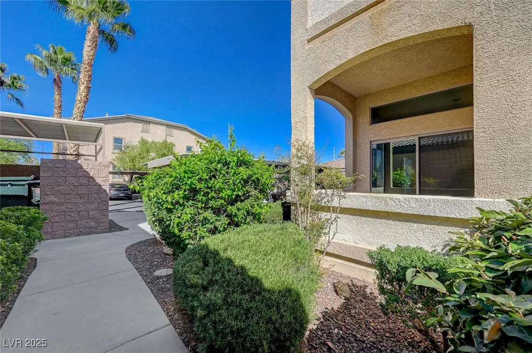 Photo of Listing #2726374