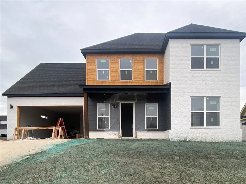 1602 S 23rd Place, Rogers