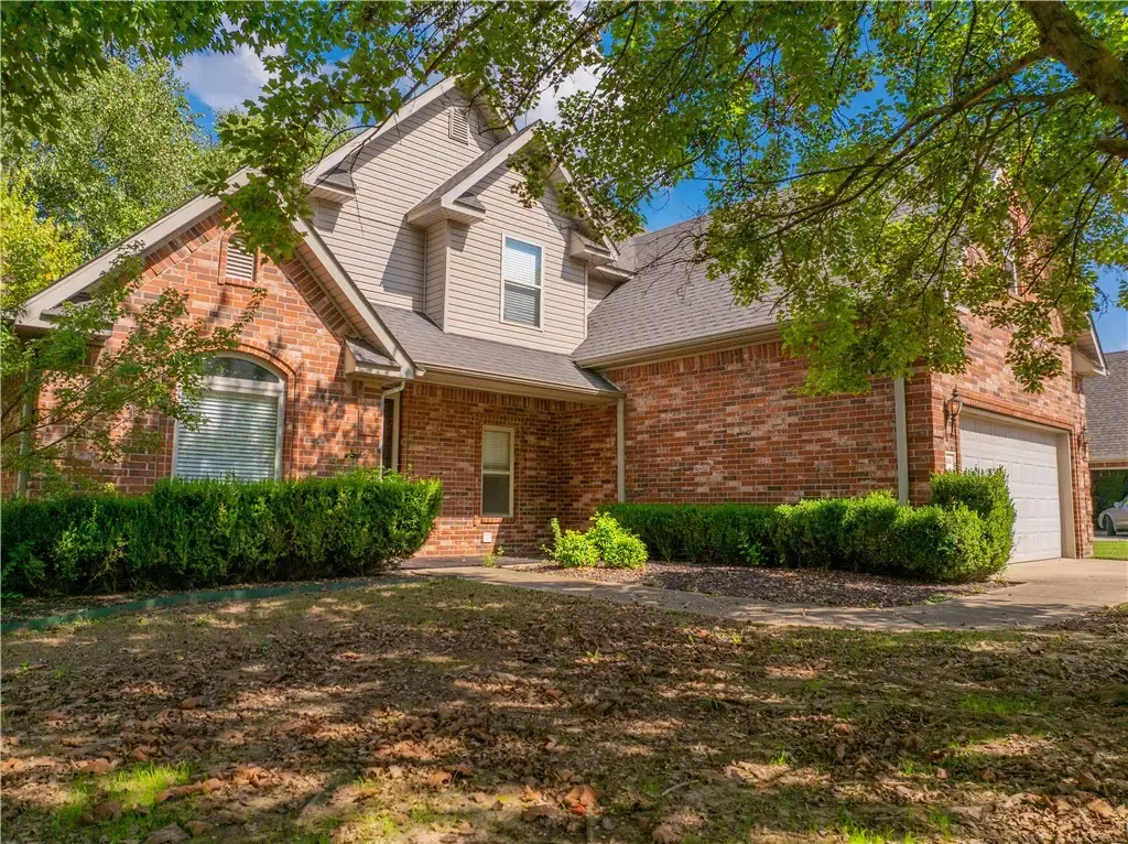 3880 W Morning Mist Drive, Fayetteville