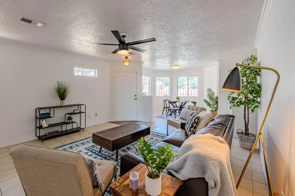 8900 La Vida Lane Sw, Albuquerque